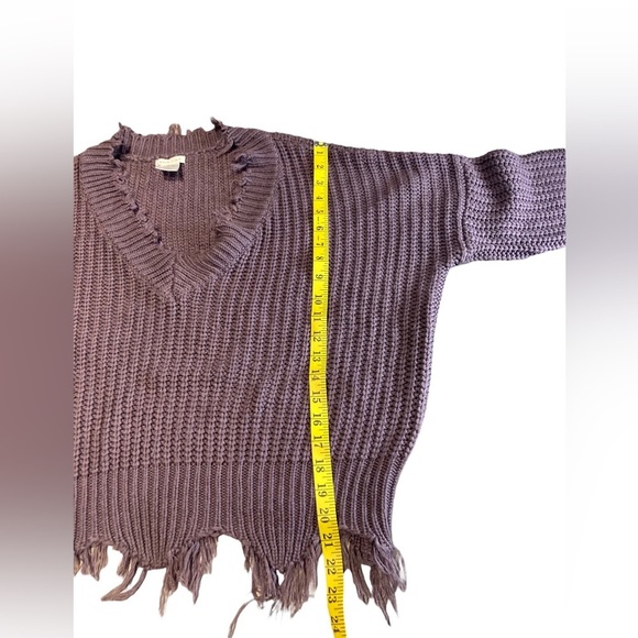 Main Strip - Anthropology - Women’s Distressed Oversized Boho Sweater - Picture 7 of 8